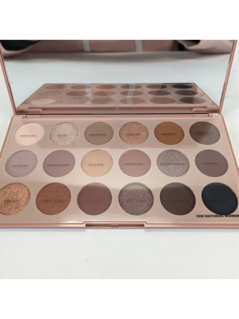 Morphe 18W Natural Wonder Artistry Palette Eye Shadow Colors - NEW